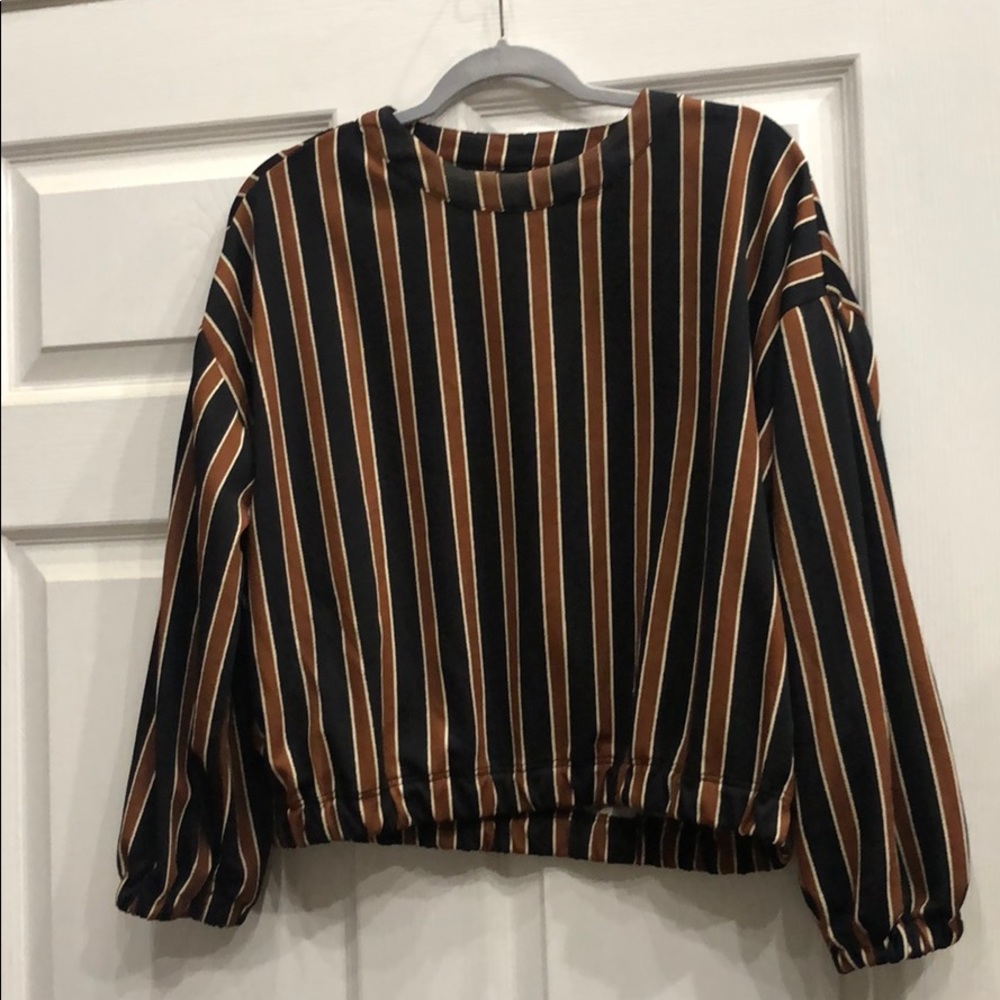 NWR knot sisters top